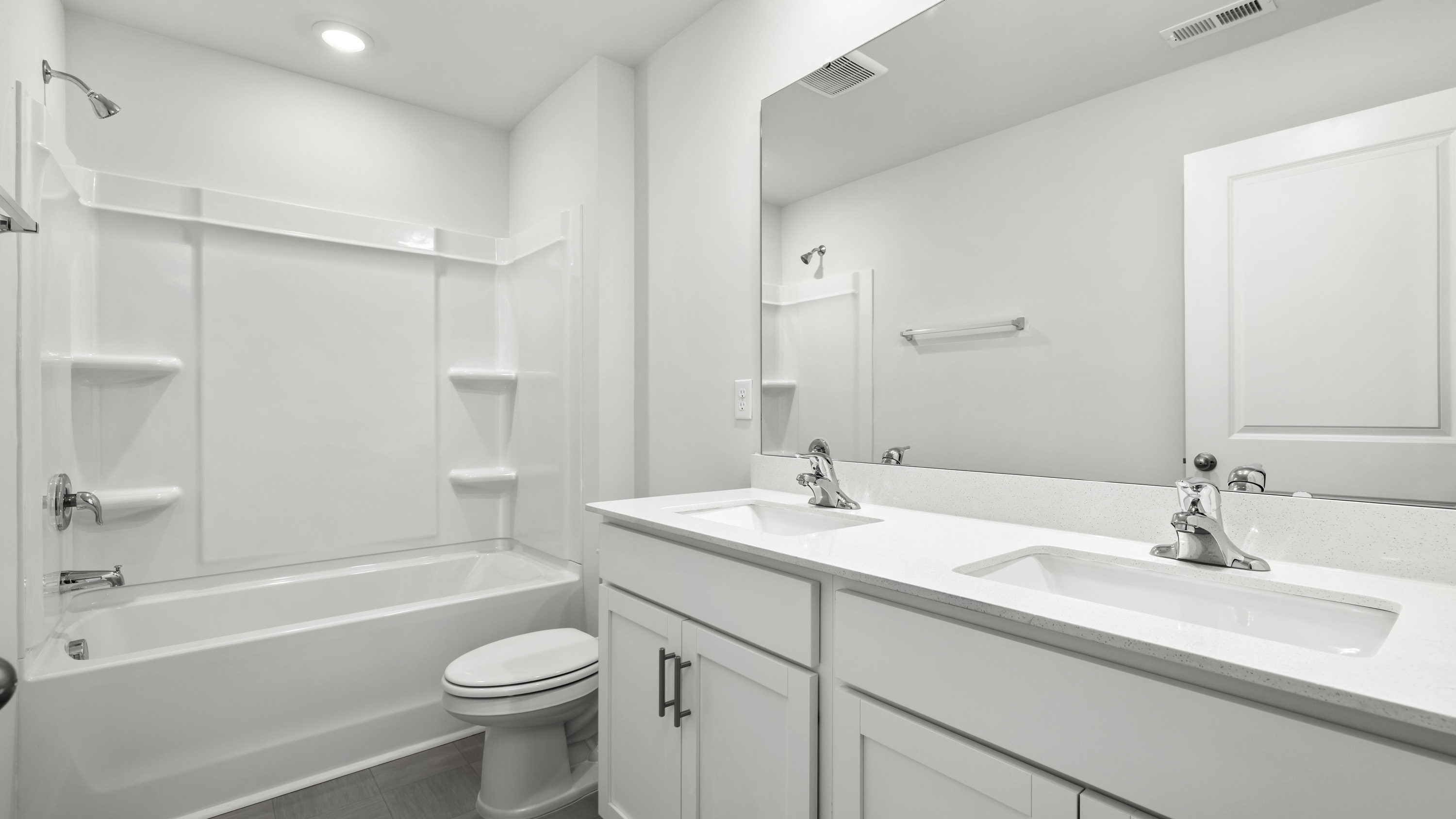 secondary bathroom tub shower