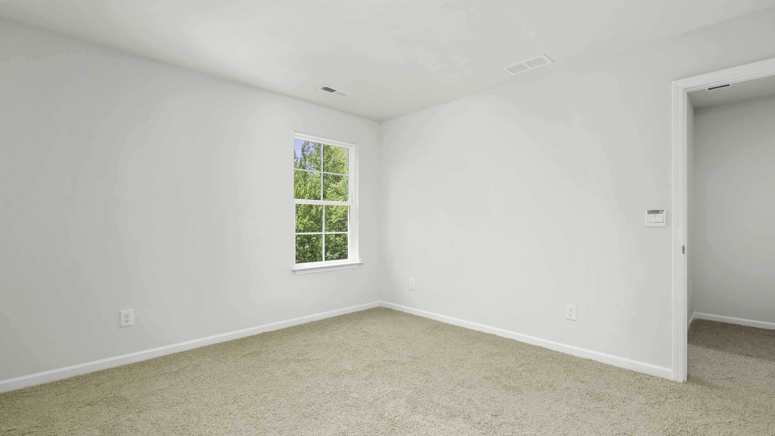 bedroom with one window