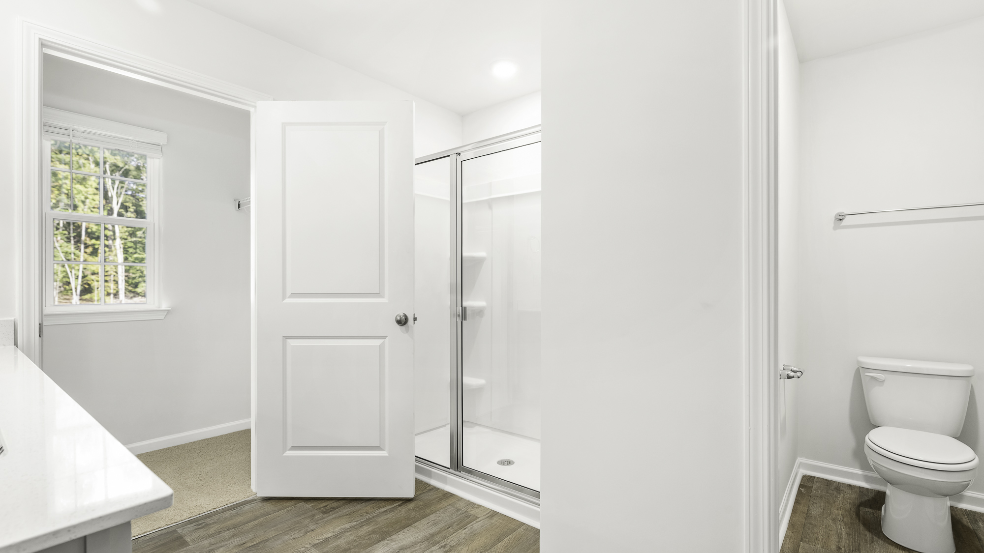 main bathroom with walk in shower