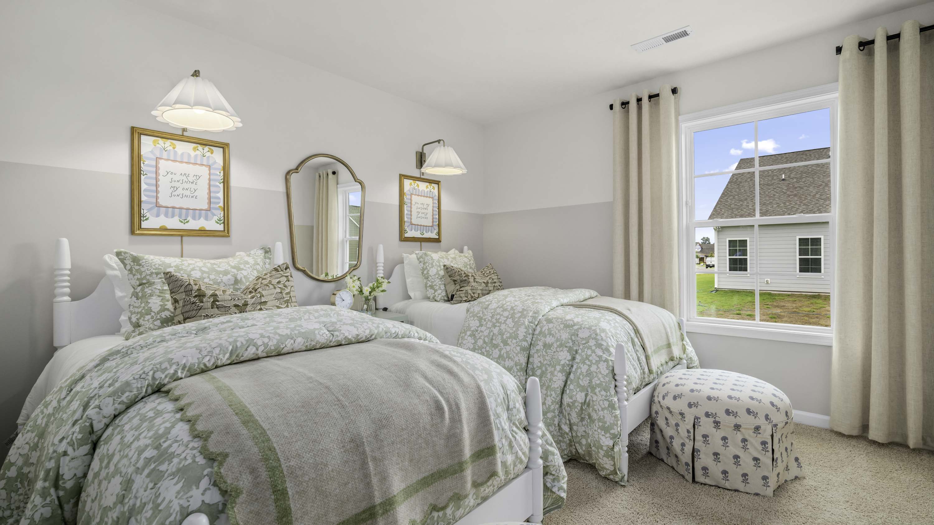secondary bedroom with window