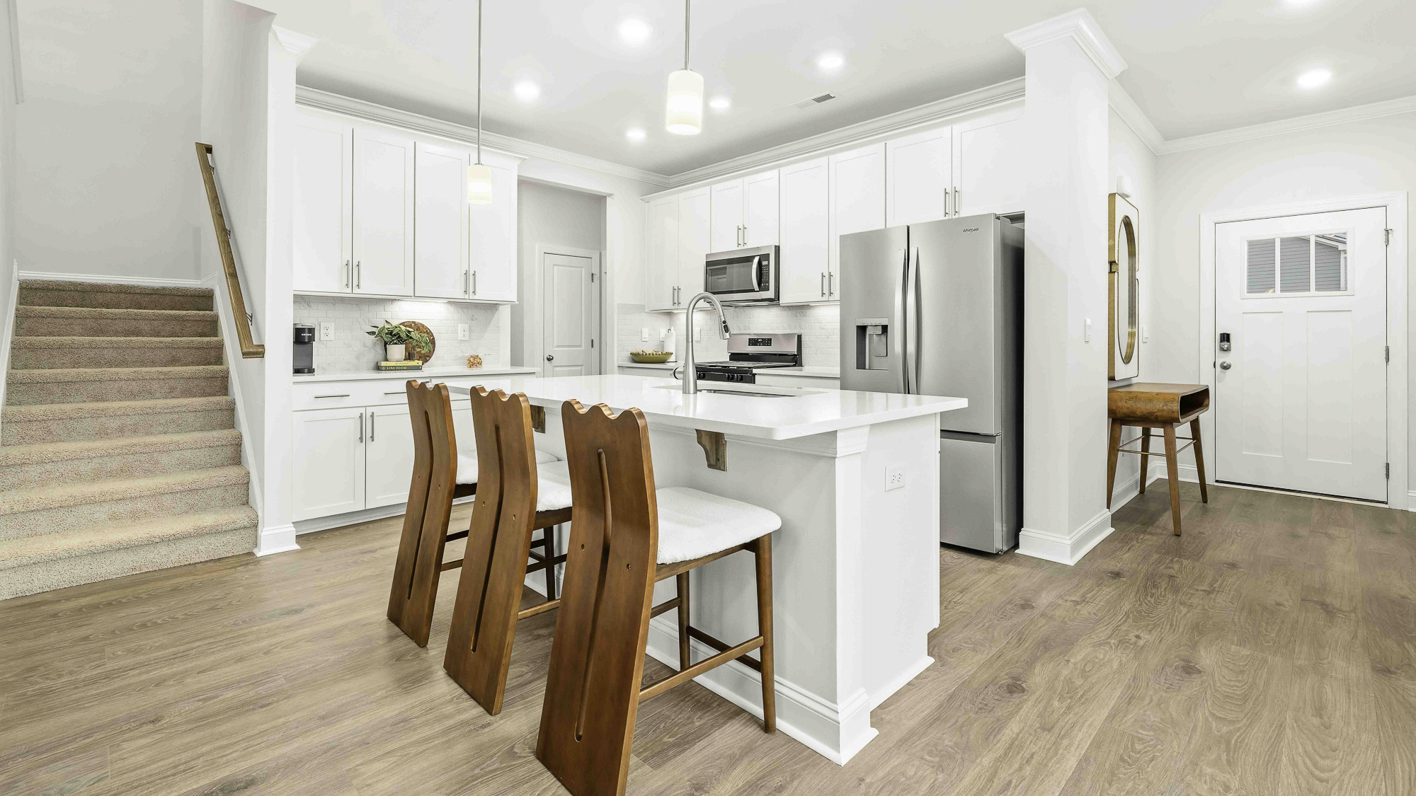 kitchen with sit in island