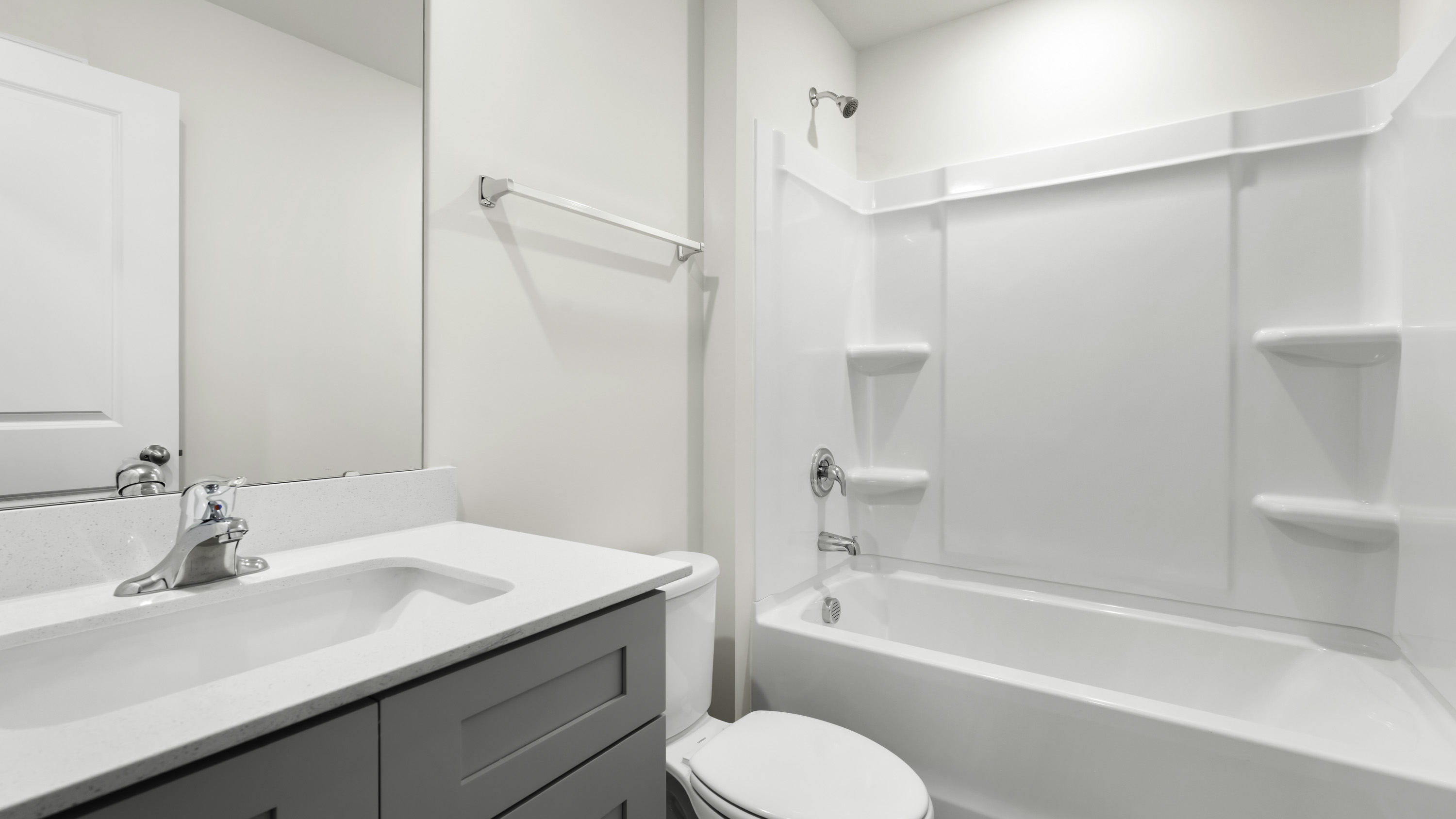 secondary bathroom tub shower