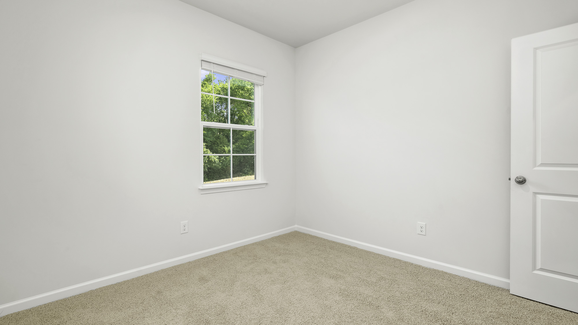 secondary bedroom closet