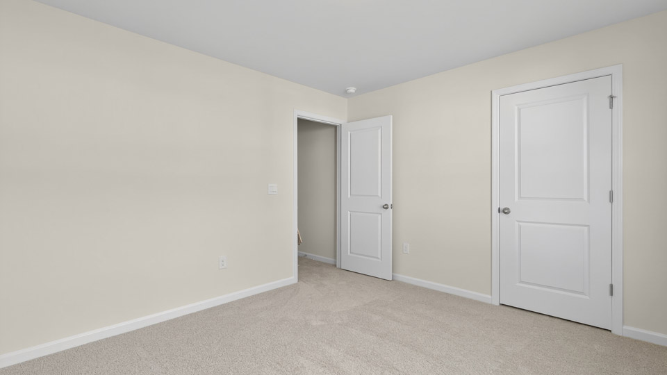 bedroom with carpet flooring