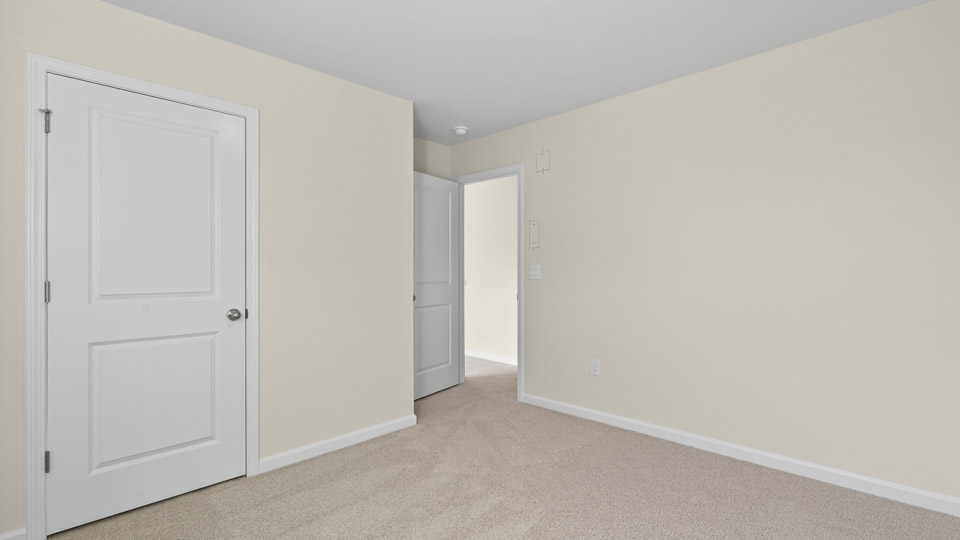 bedroom with carpet flooring