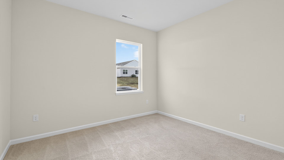 bedroom with carpet flooring