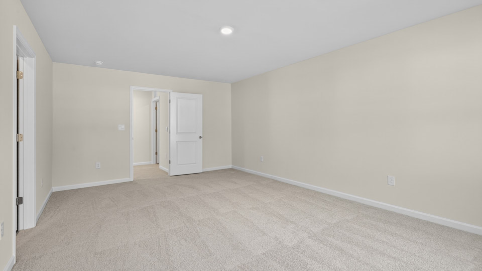 bedroom with carpet flooring