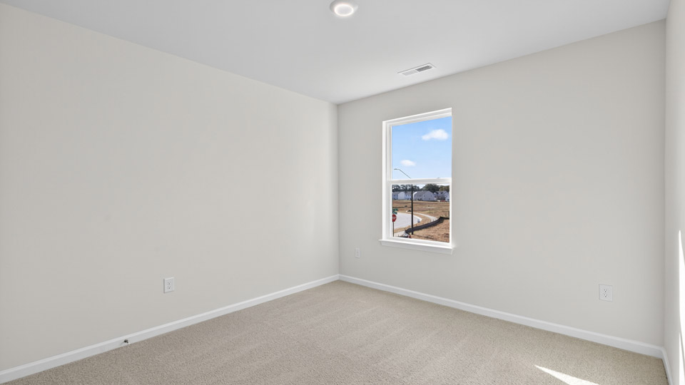 bedroom with carpet flooring