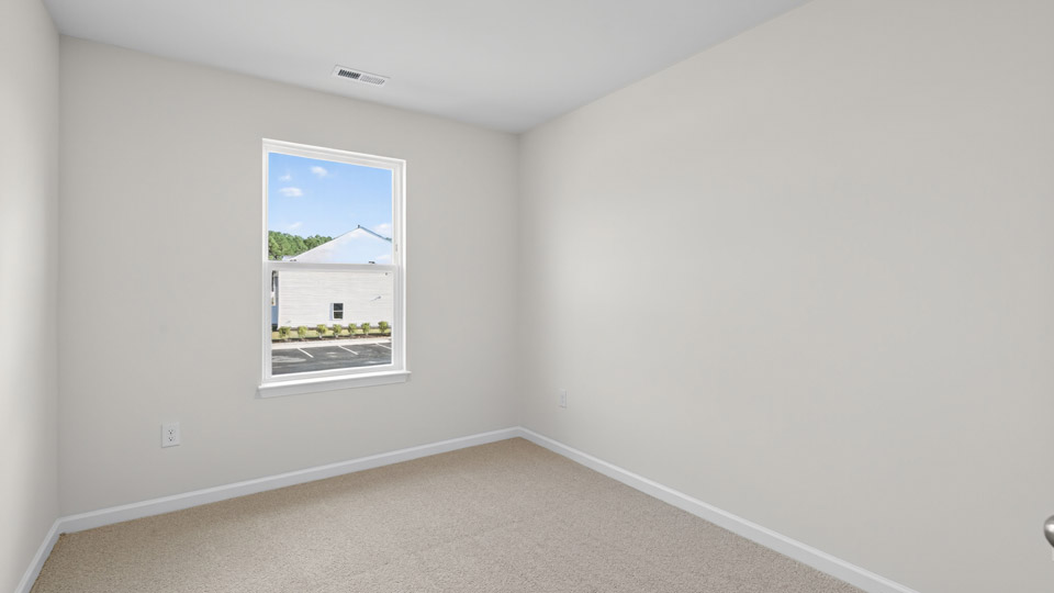 bedroom with carpet flooring