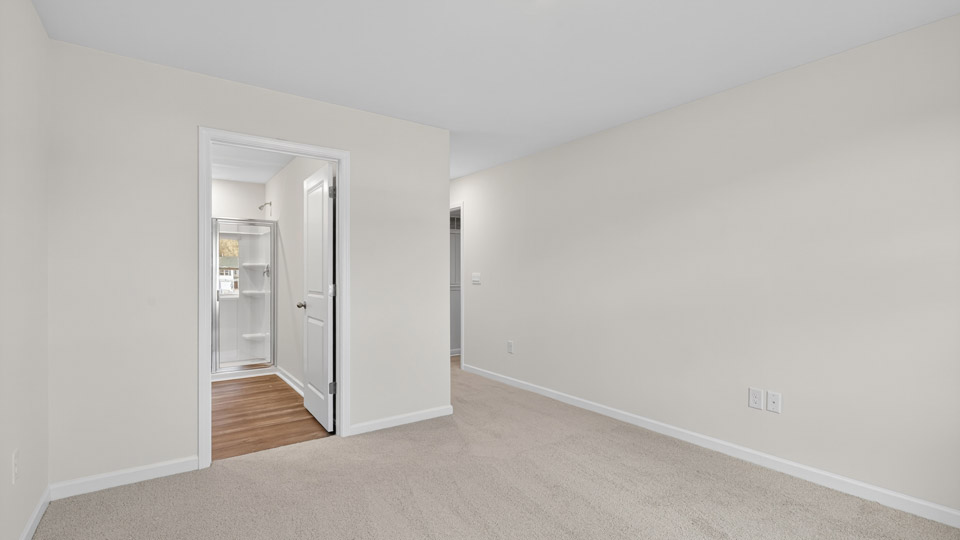 bedroom with carpet flooring