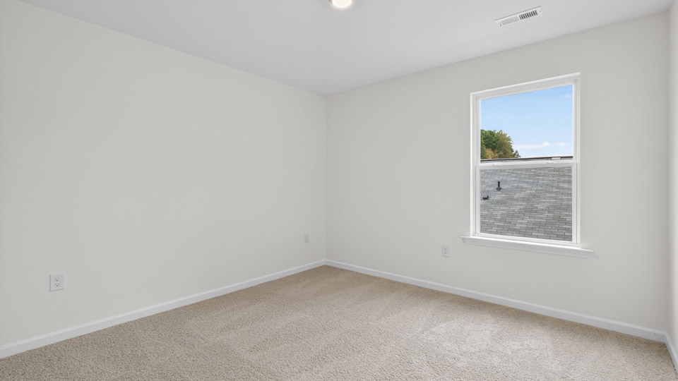bedroom with carpet flooring