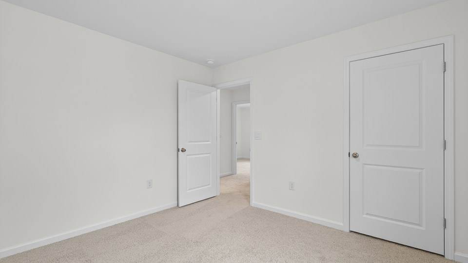 bedroom with carpet flooring