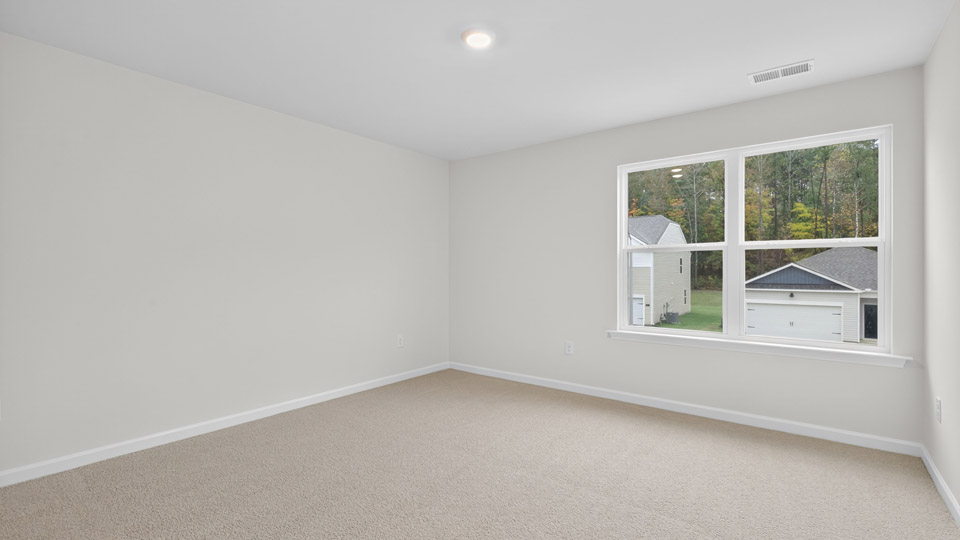 bedroom with carpet flooring