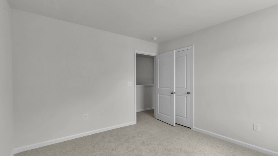 bedroom with carpet flooring