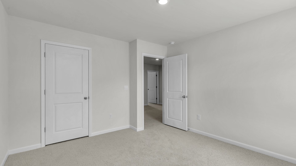 bedroom with carpet flooring