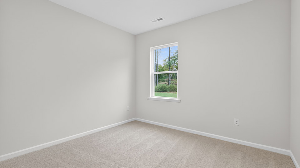 bedroom with carpet flooring