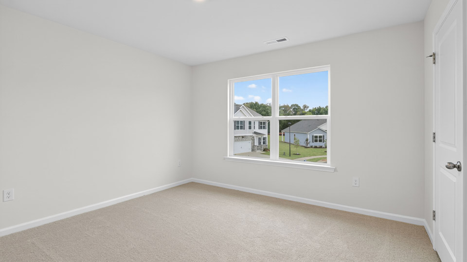 bedroom with carpet flooring