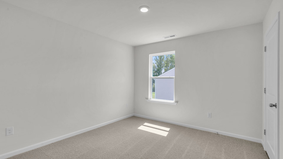 bedroom with carpet flooring