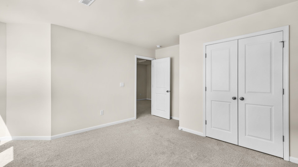 bedroom with carpet