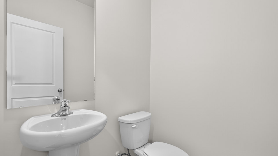 powder room with pedestal sink