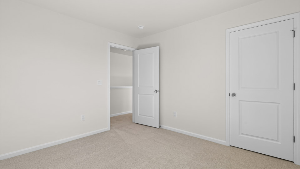 bedroom with carpet flooring