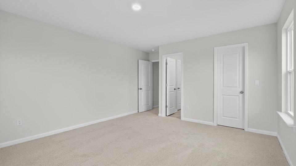 bedroom with carpet flooring