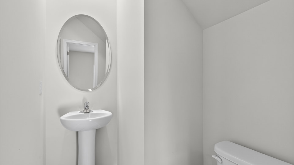 powder room with pedestal sink