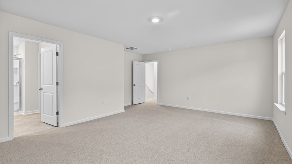bedroom with carpet flooring