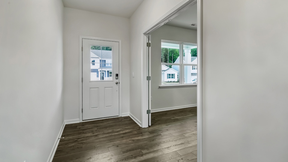 Foyer area with flex room