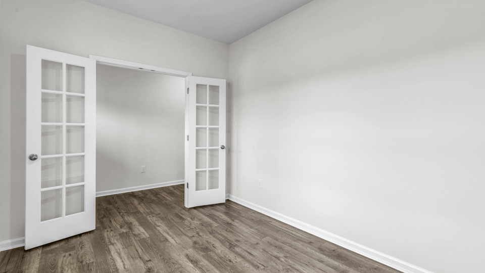 Foyer area with flex room