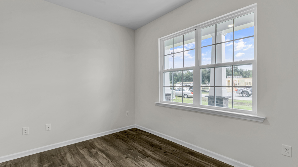 Foyer area with flex room