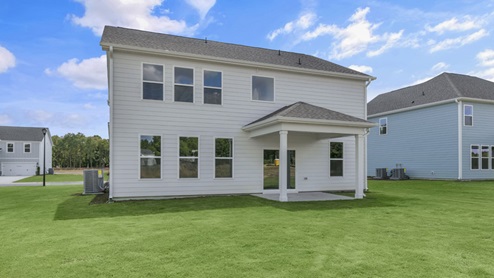 edisto backyard and covered patio