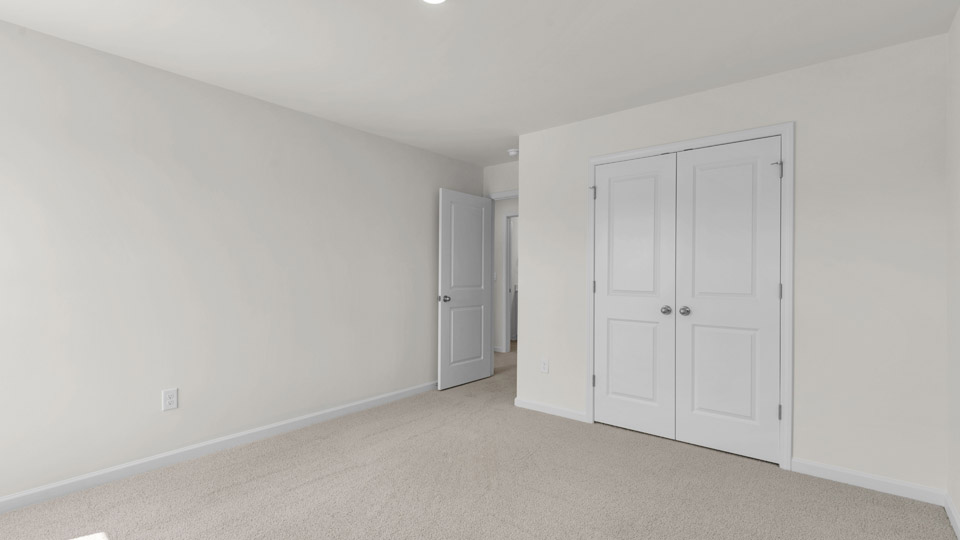 bedroom with carpet flooring