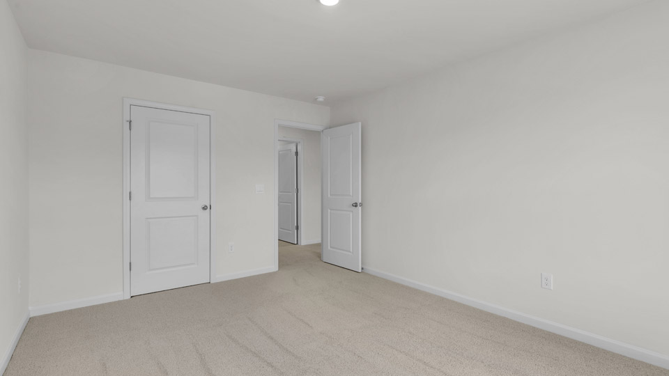 bedroom with carpet flooring