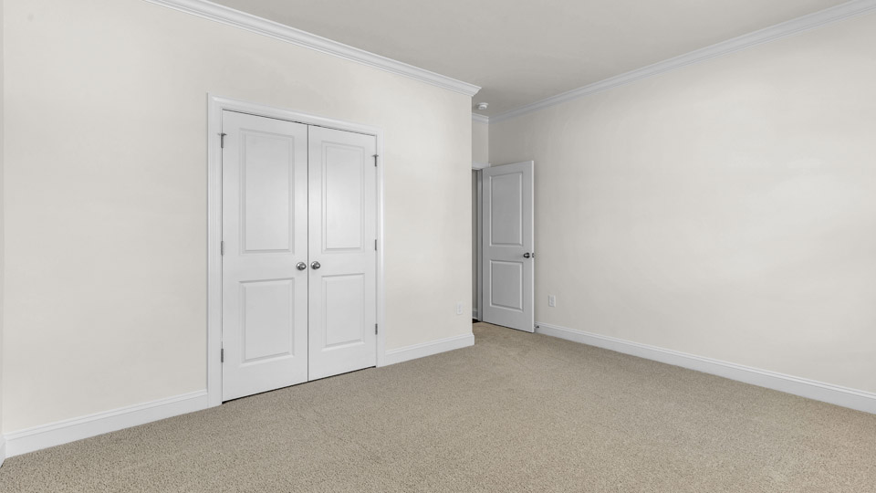 bedroom with carpet flooring