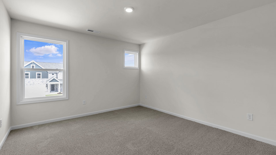 bedroom with carpet flooring