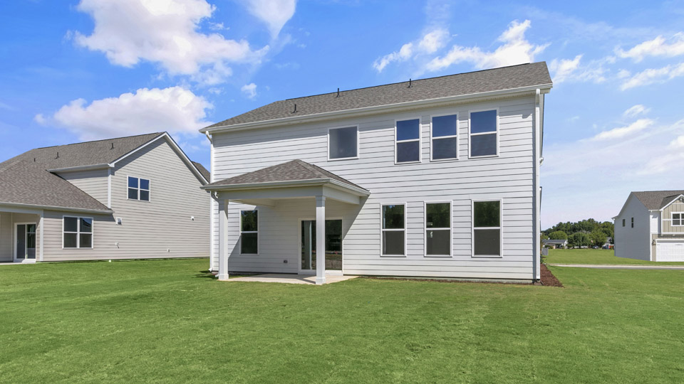 edisto backyard and covered patio