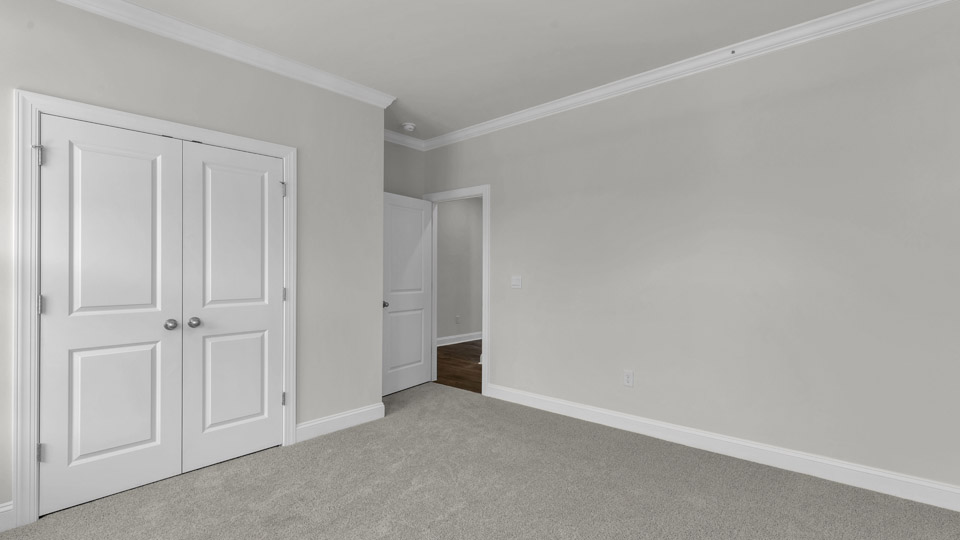 bedroom with carpet flooring