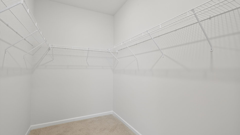 walkin closet with wire shelving