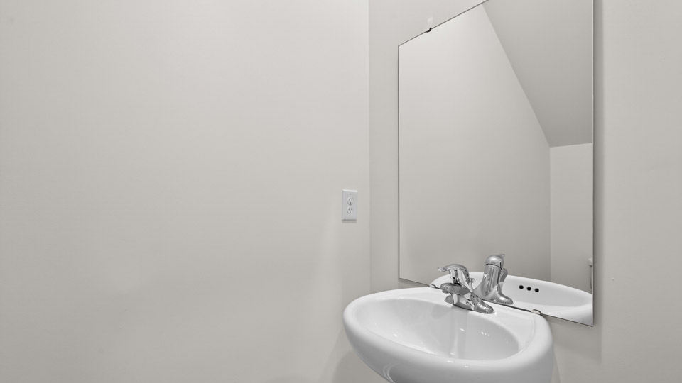powder room with pedestal sink