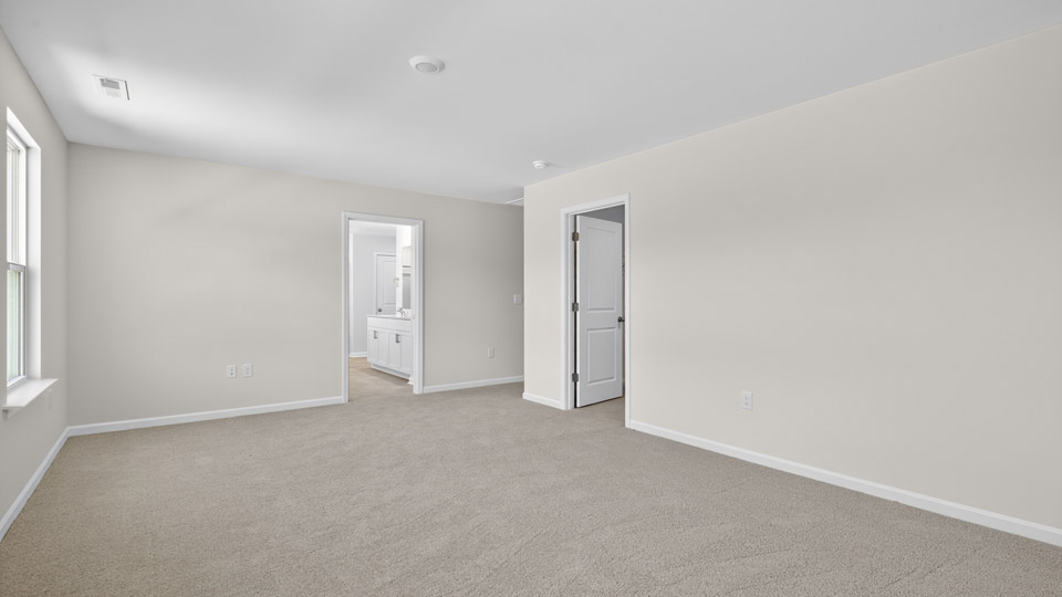 bedroom with carpet flooring