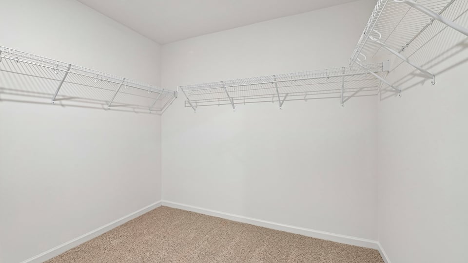 walkin closet with wire shelving
