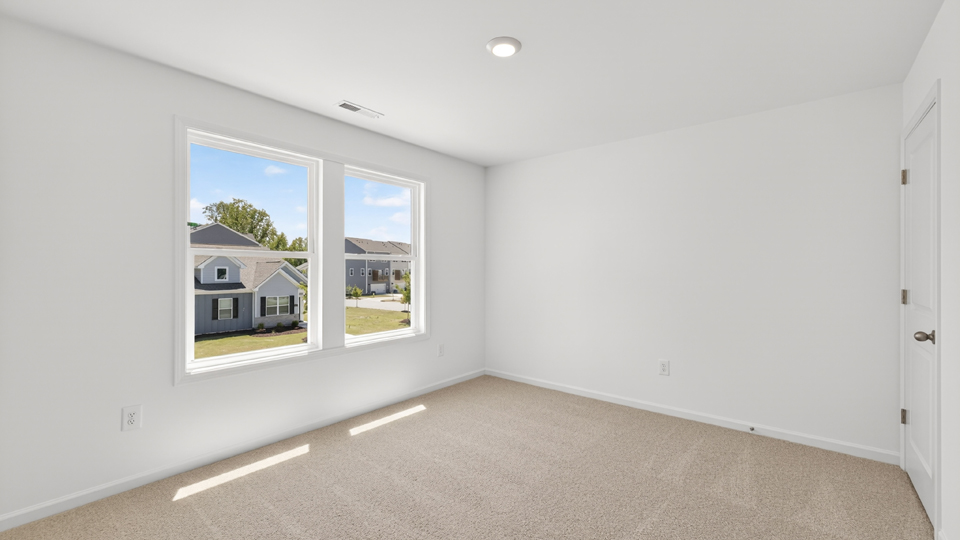 bedroom with carpet flooring