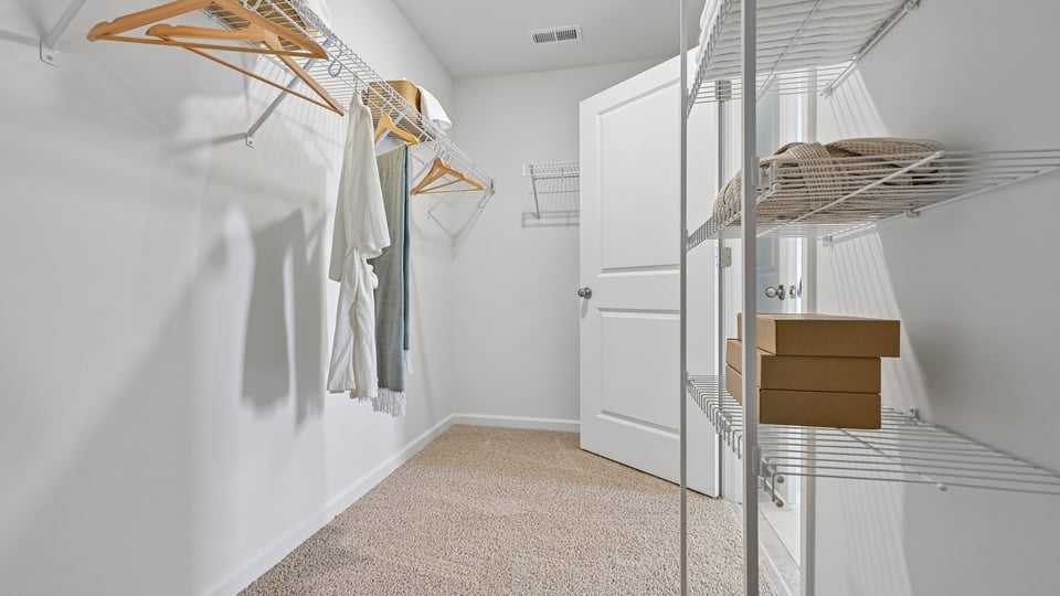 walkin closet with wire shelving