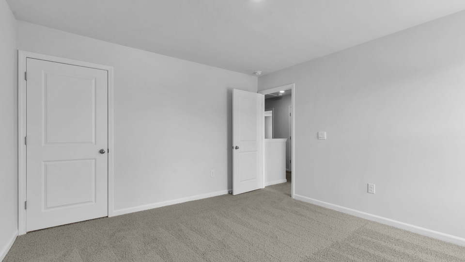 bedroom with carpet flooring