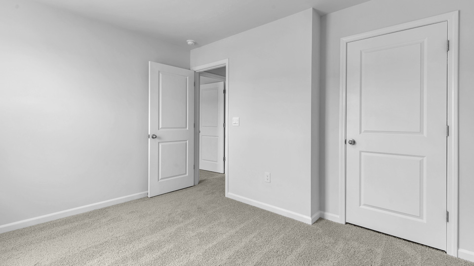 bedroom with carpet flooring