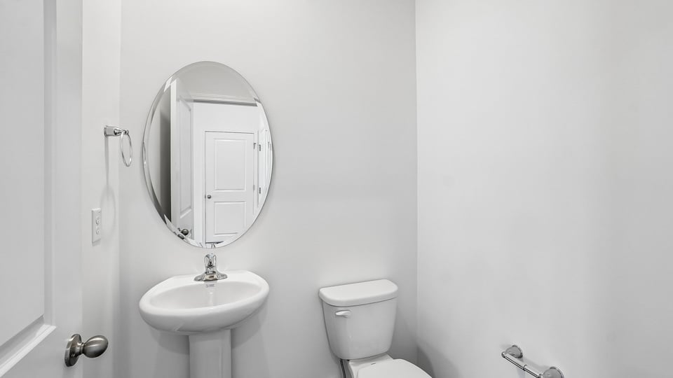 half bath with single pedestal sink