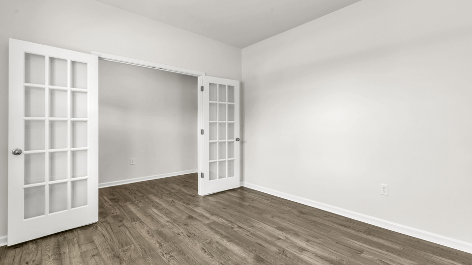 flex room with large windows, french doors