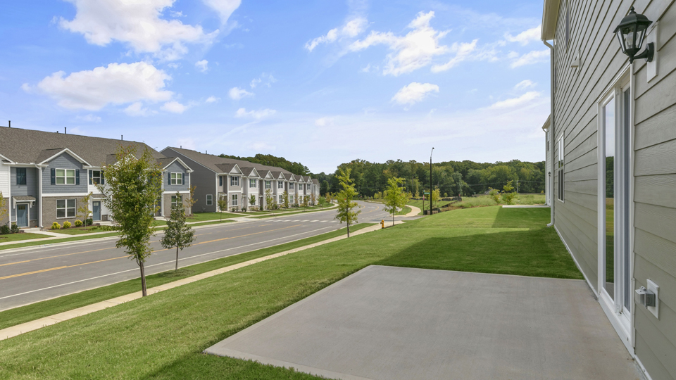 * Photos are not of actual home or interior features and are representative of floor plan only. *