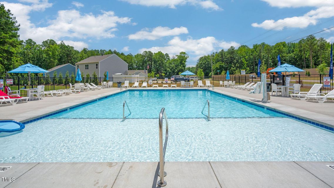 Anderson Farm Community Pool